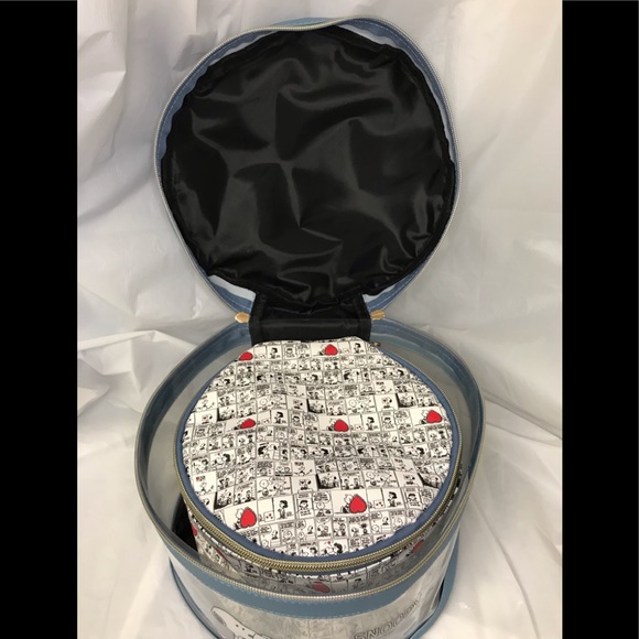 Snoopy Love Letters Double Nesting Vanity Bag - Picture 4 of 10